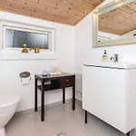 Coastal With A Hot Tub Hébergement de vacances Hals
