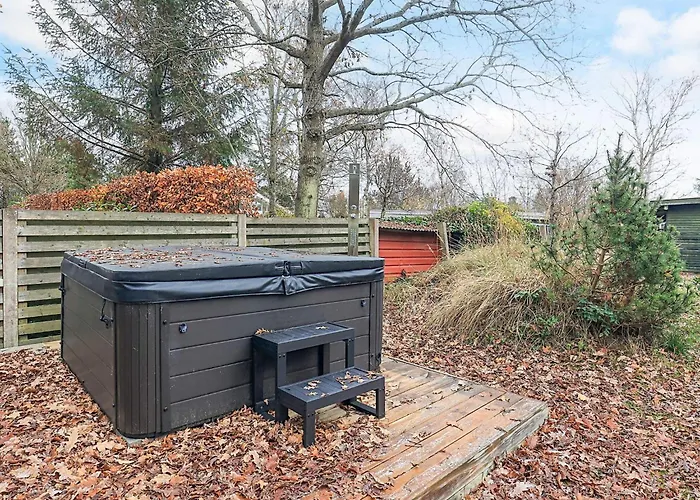 Coastal With A Hot Tub Hébergement de vacances *