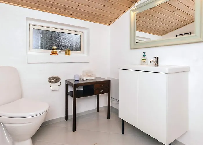 Coastal With A Hot Tub Hébergement de vacances Hals