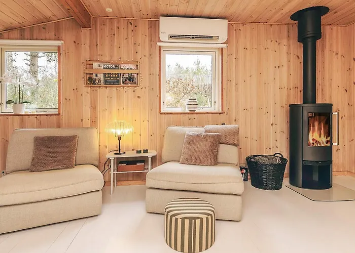 Coastal With A Hot Tub Feriehus *